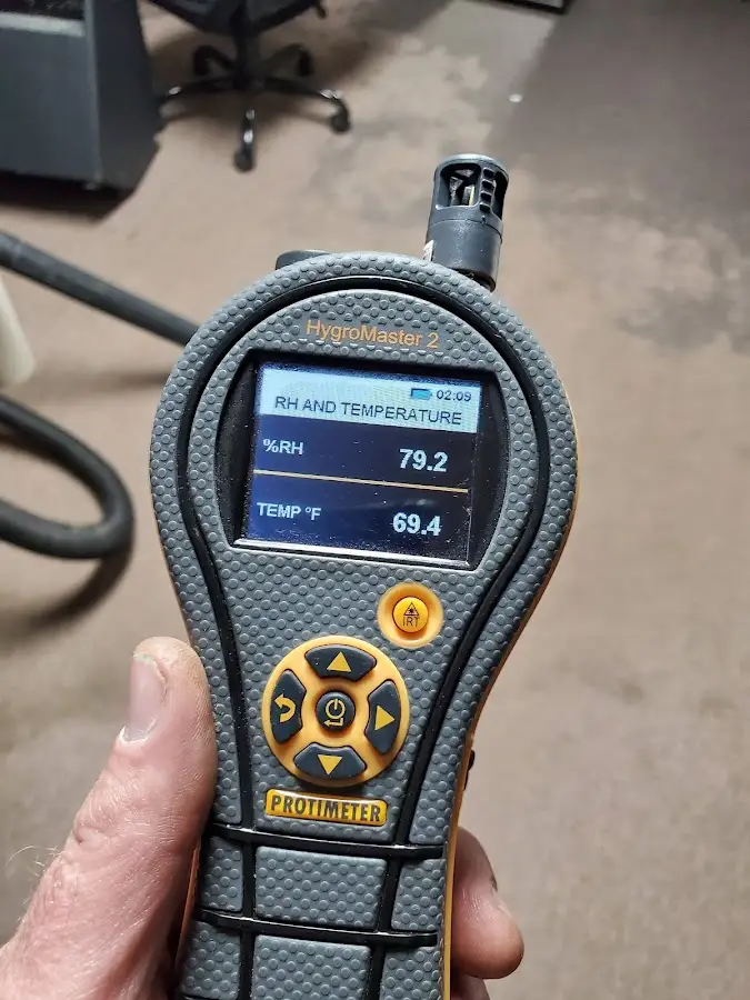 Moisture meter humidity assessment for Fire & Smoke Damage Restoration in Hidalgo
